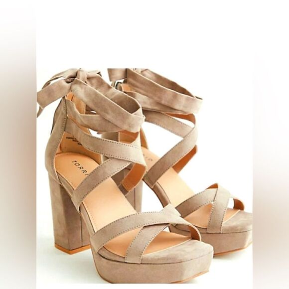 TORRID 9W Taupe Tan Beige Laceup Platform Heel Strappy Chunky W Ankle Ties Y2K - Picture 2 of 7